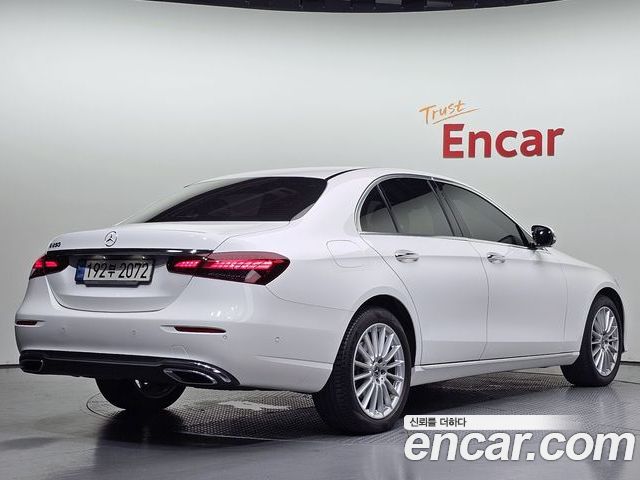 Mercedes-Benz E-Class 2022 — фото 2