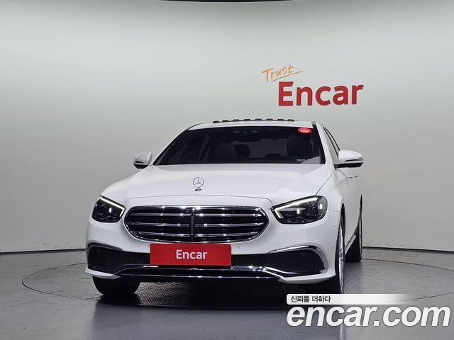 Mercedes-Benz E-Class 2022 — фото 3