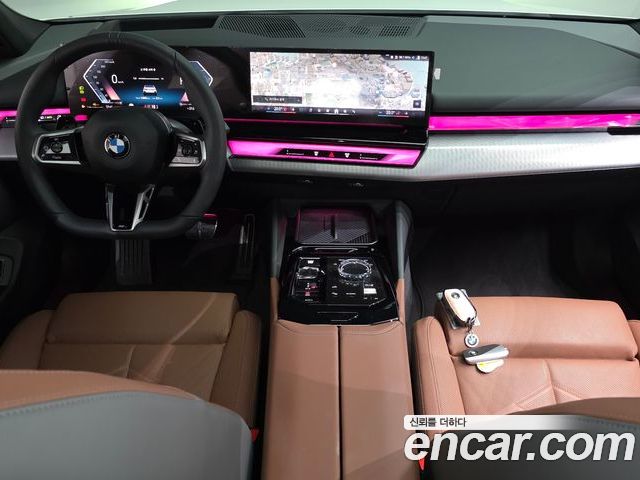 BMW 5 Series 2025 — фото 10