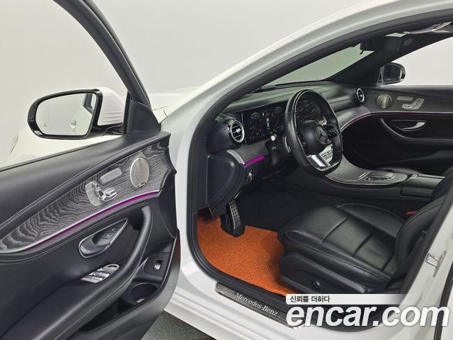 Mercedes-Benz E-Class 2022 — фото 10