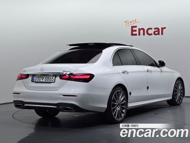 Mercedes-Benz E-Class 2022 — фото 2