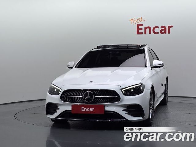 Mercedes-Benz E-Class 2022 — фото 3