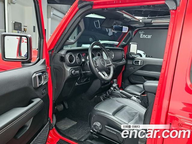 Jeep Wrangler 2022 — фото 10