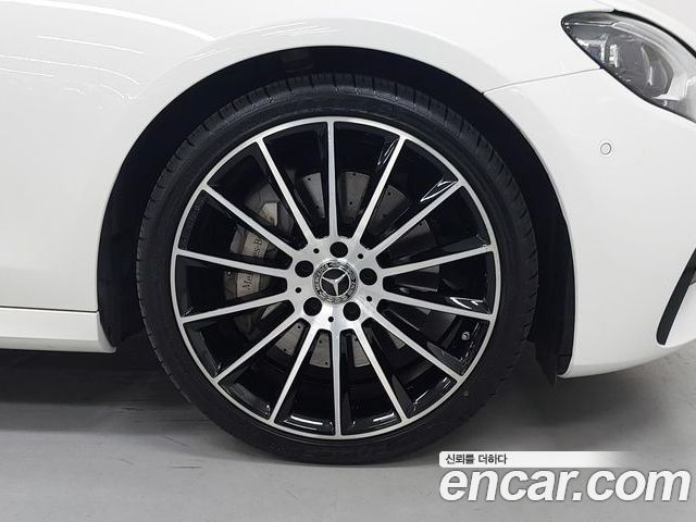 Mercedes-Benz E-Class 2023 — фото 5