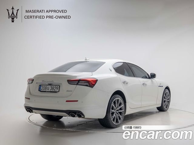 Maserati Ghibli 2023 — фото 2