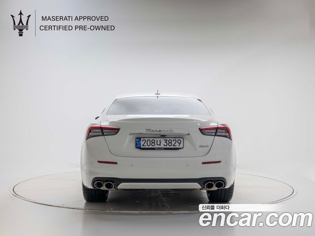 Maserati Ghibli 2023 — фото 4