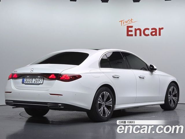 Mercedes-Benz E-Class 2025 — фото 2