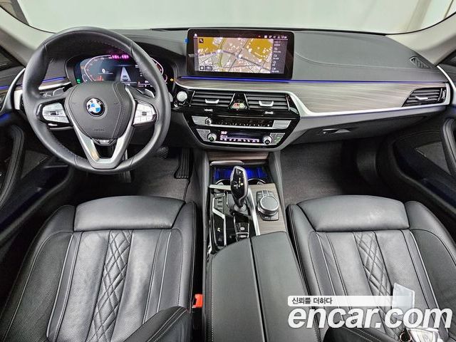 BMW 5 Series 2023 — фото 10