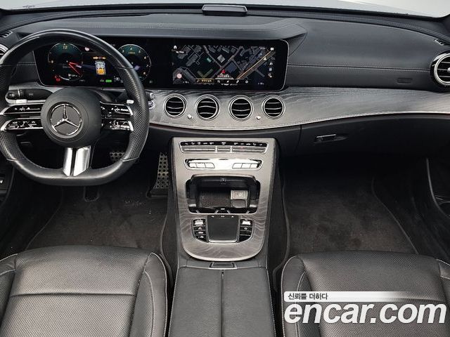 Mercedes-Benz E-Class 2022 — фото 10