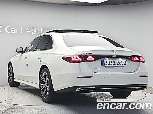 Mercedes-Benz E-Class 2025 — фото 2