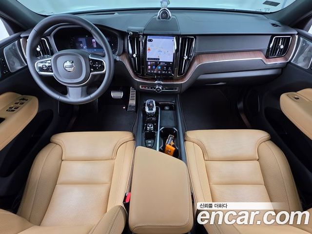 Volvo XC60 2024 — фото 10