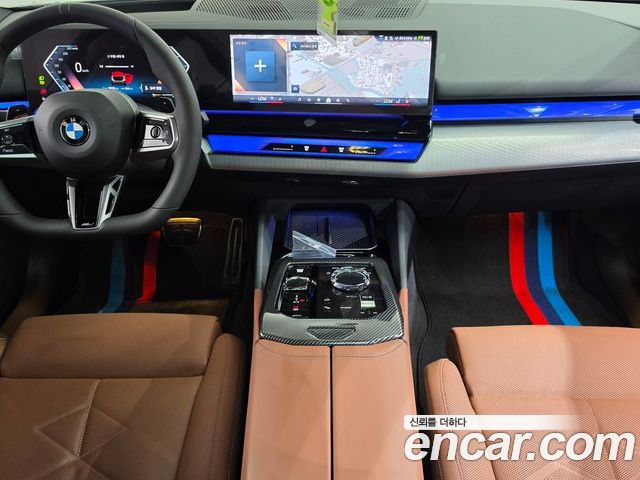 BMW 5 Series 2025 — фото 10