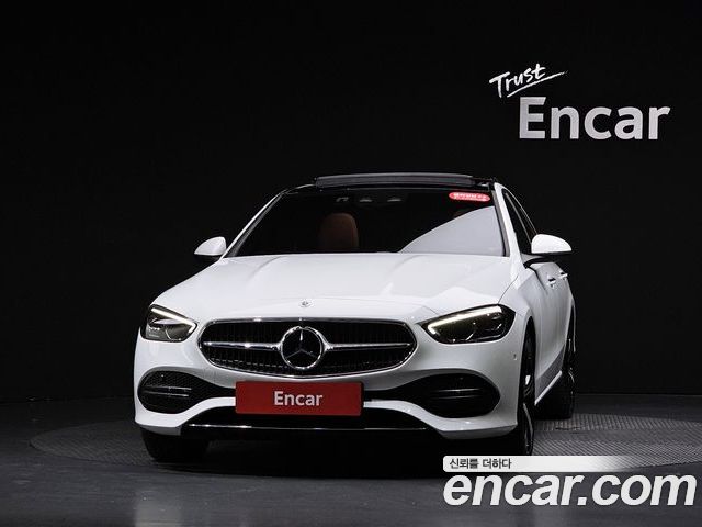 Mercedes-Benz C-Class 2023 — фото 3