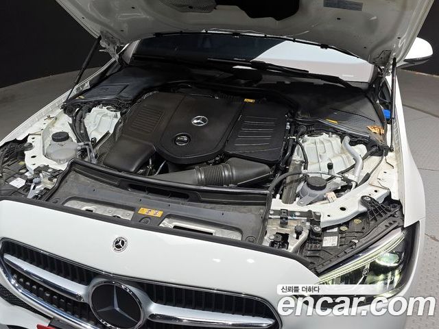 Mercedes-Benz C-Class 2023 — фото 6
