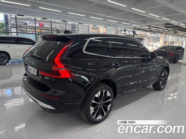 Volvo XC60 2026 — фото 2