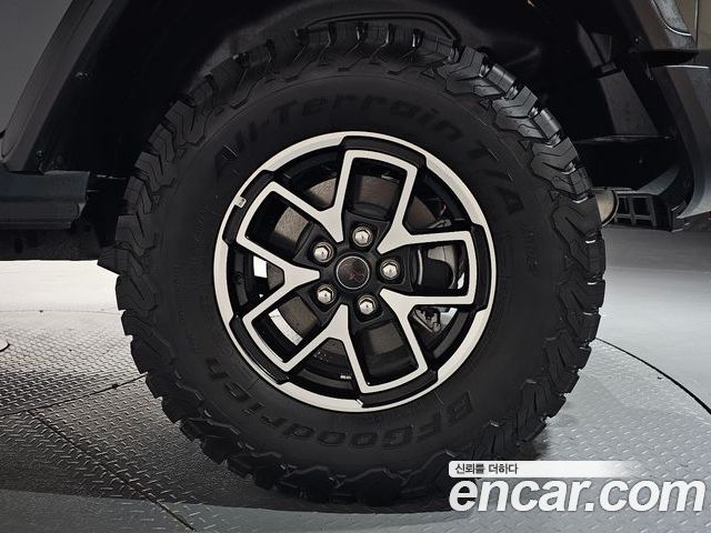 Jeep Wrangler 2025 — фото 7
