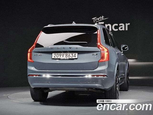 Volvo XC90 2023 — фото 4