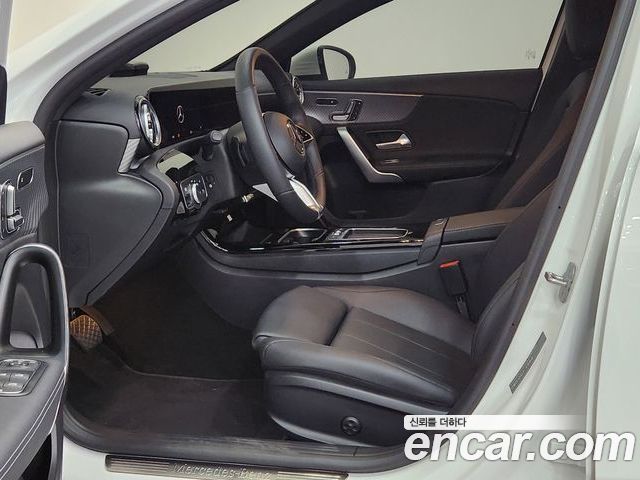 Mercedes-Benz A-Class 2026 — фото 10