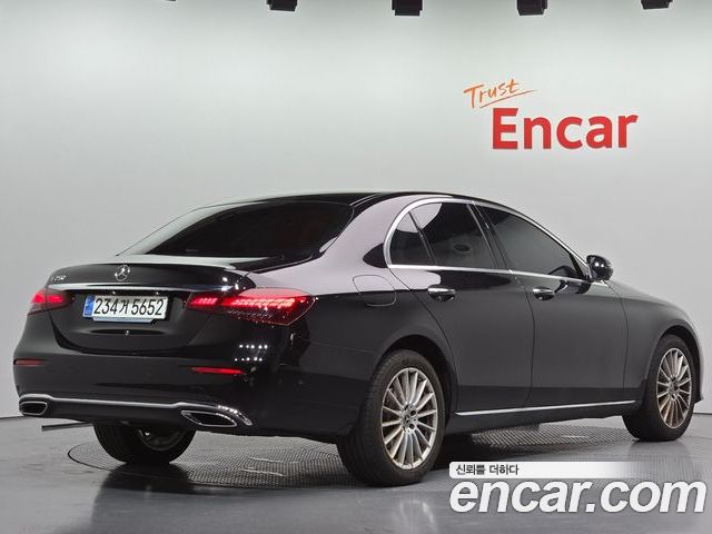 Mercedes-Benz E-Class 2023 — фото 2