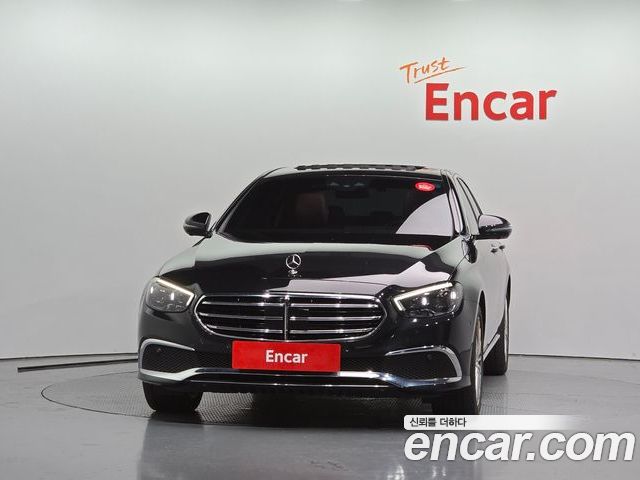 Mercedes-Benz E-Class 2023 — фото 3