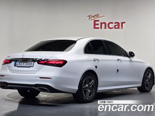 Mercedes-Benz E-Class 2023 — фото 2