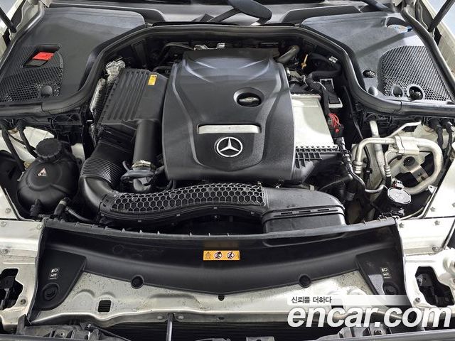 Mercedes-Benz E-Class 2023 — фото 6