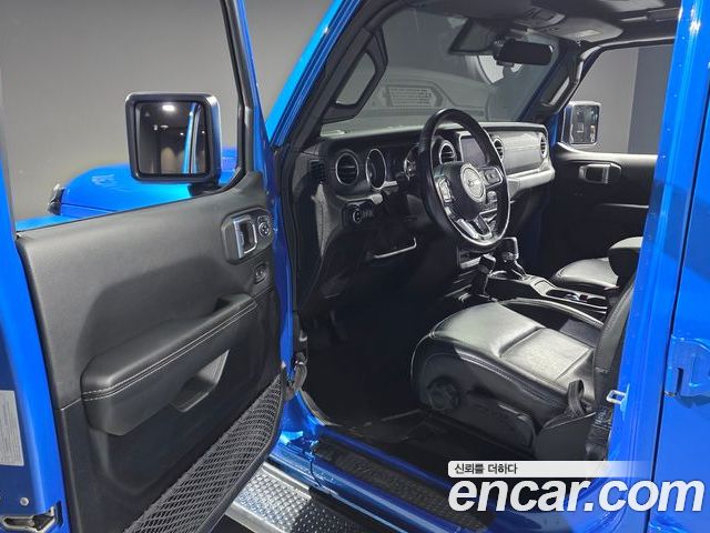 Jeep Wrangler 2021 — фото 10