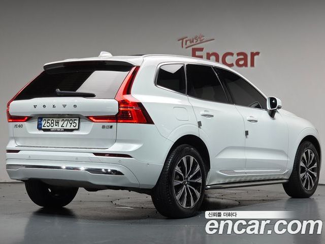 Volvo XC60 2023 — фото 2