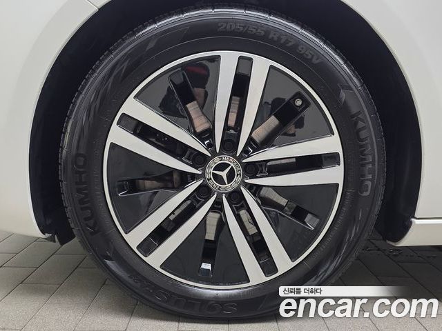 Mercedes-Benz A-Class 2023 — фото 5