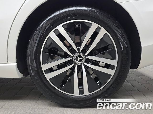 Mercedes-Benz A-Class 2023 — фото 7