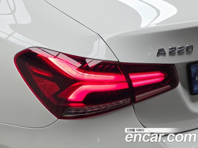 Mercedes-Benz A-Class 2023 — фото 9