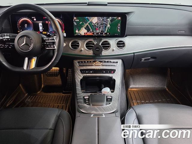 Mercedes-Benz E-Class 2022 — фото 10