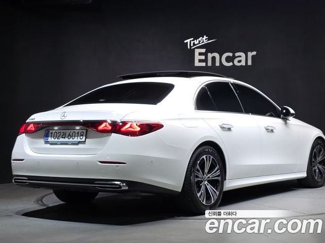 Mercedes-Benz E-Class 2025 — фото 2
