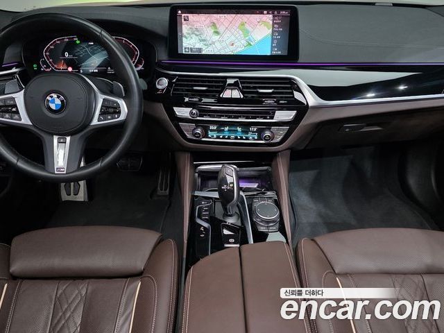 BMW 5 Series 2023 — фото 10