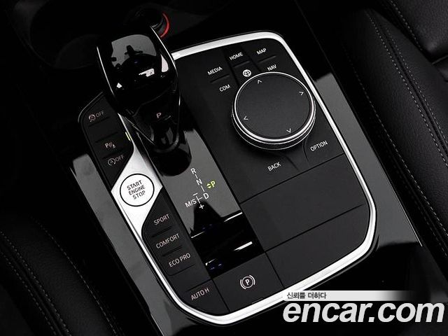 BMW 1 Series 2022 — фото 9
