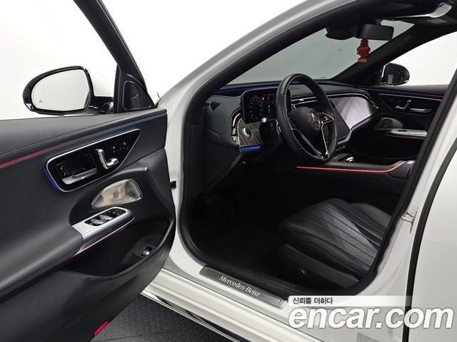 Mercedes-Benz E-Class 2024 — фото 10