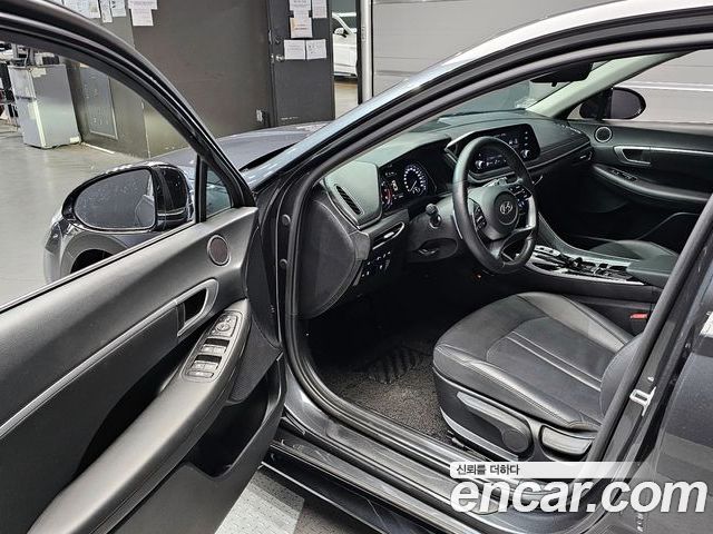 Hyundai Sonata 2022 — фото 10