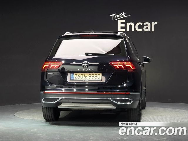 Volkswagen Tiguan 2023 — фото 4