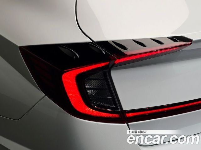 Hyundai Sonata 2022 — фото 9