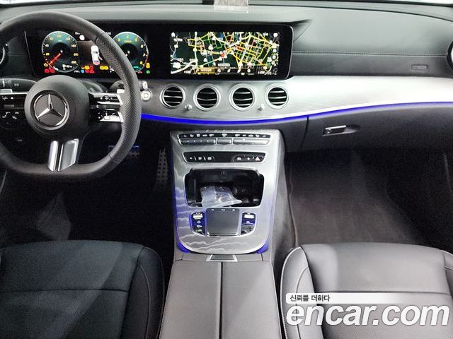 Mercedes-Benz E-Class 2023 — фото 10