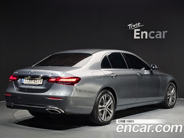 Mercedes-Benz E-Class 2022 — фото 2