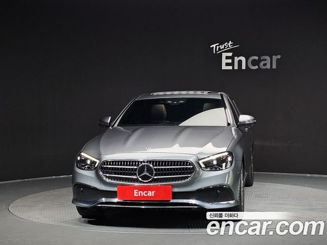Mercedes-Benz E-Class 2022 — фото 3