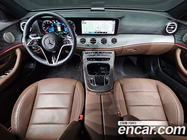 Mercedes-Benz E-Class 2022 — фото 7