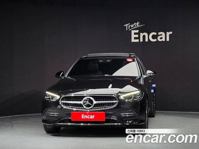 Mercedes-Benz C-Class 2025 — фото 3