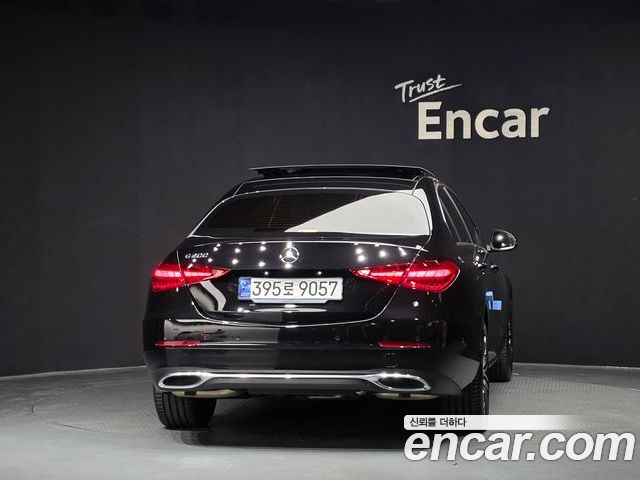 Mercedes-Benz C-Class 2025 — фото 4