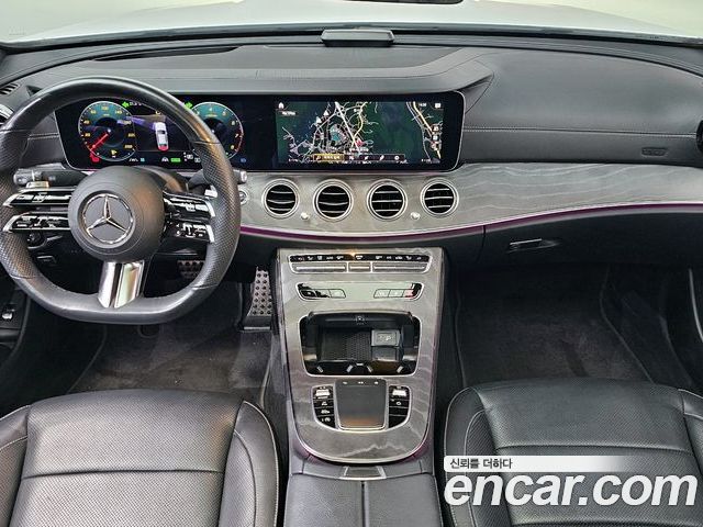 Mercedes-Benz E-Class 2022 — фото 10