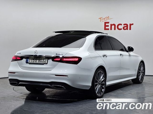 Mercedes-Benz E-Class 2022 — фото 2