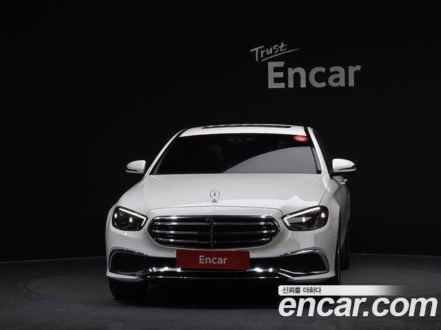 Mercedes-Benz E-Class 2022 — фото 3