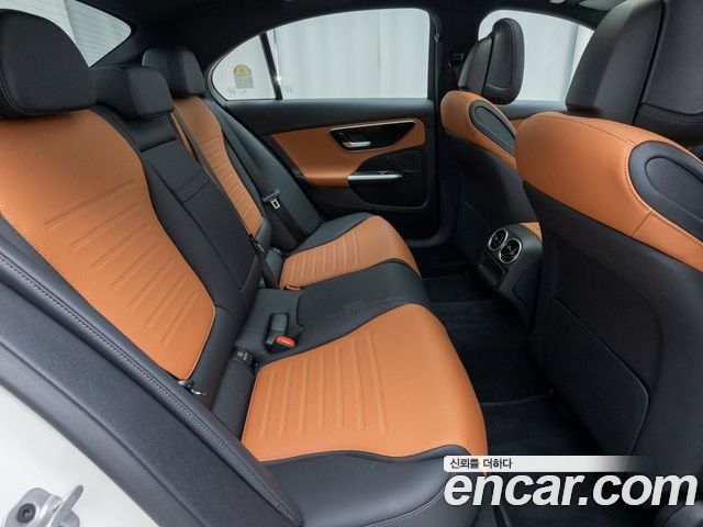 Mercedes-Benz C-Class 2026 — фото 10