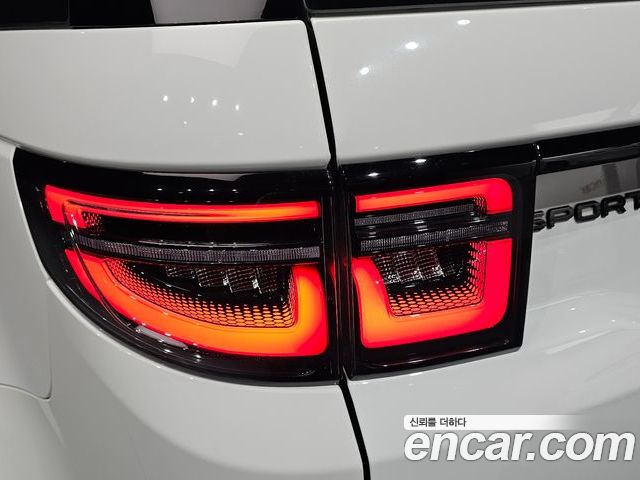 Land Rover Discovery Sport 2025 — фото 9